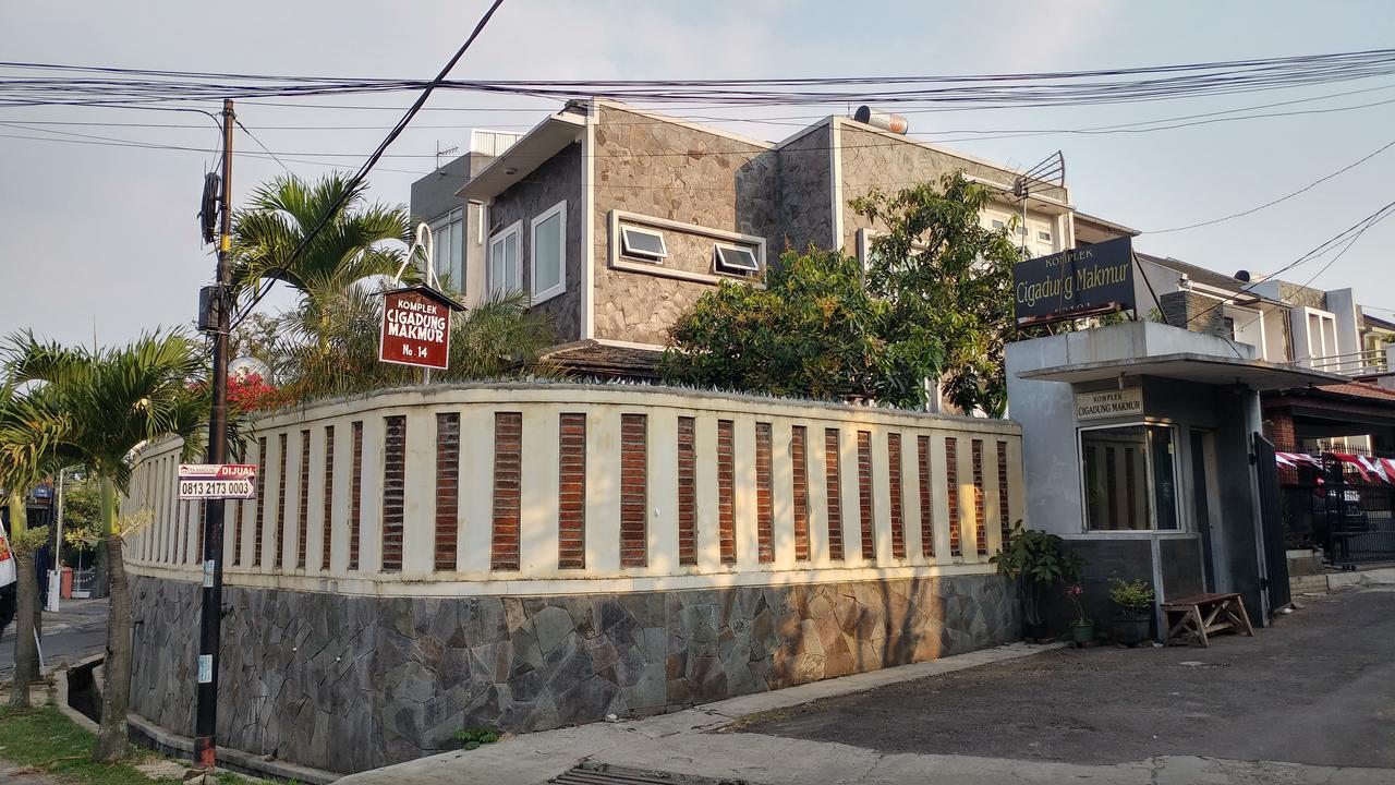 Villa Rumah Ibu Dago Bandung Esterno foto