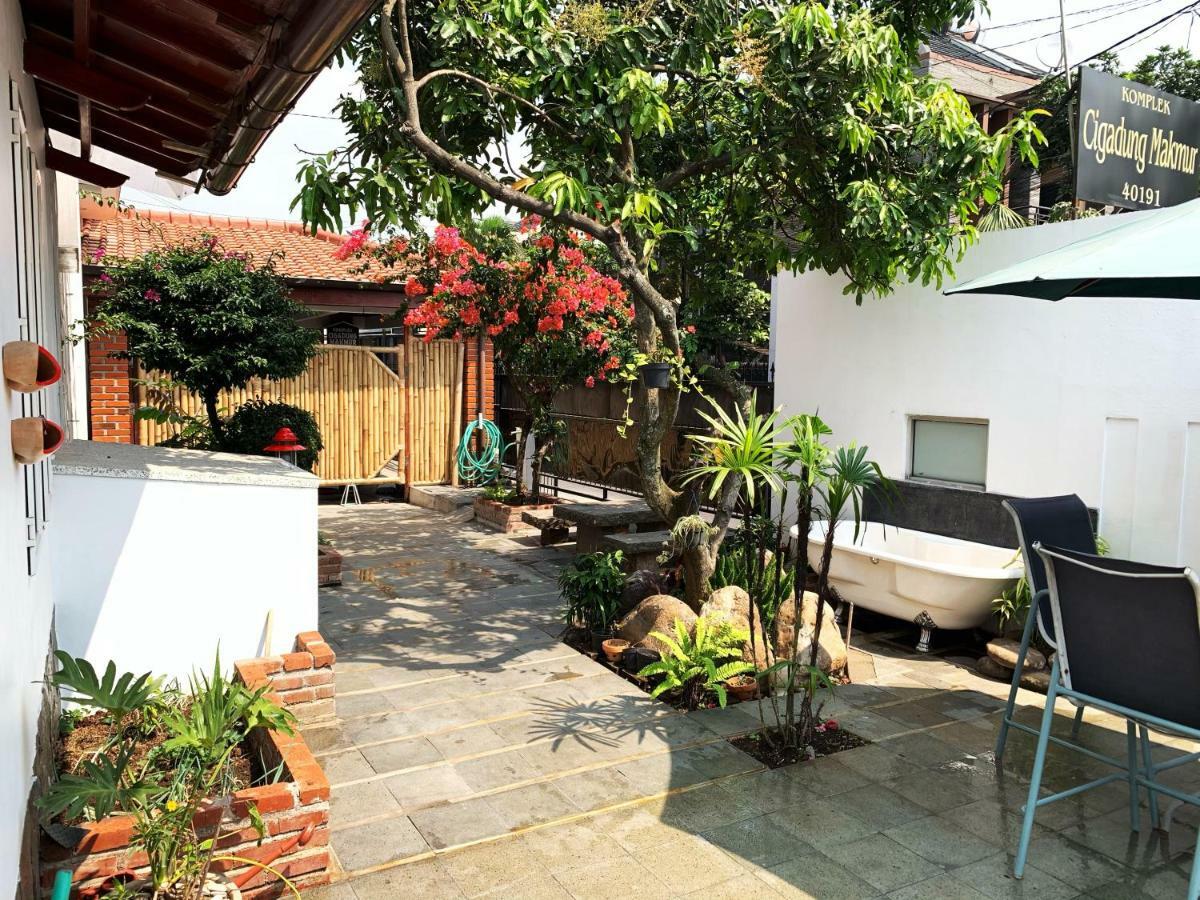 Villa Rumah Ibu Dago Bandung Esterno foto