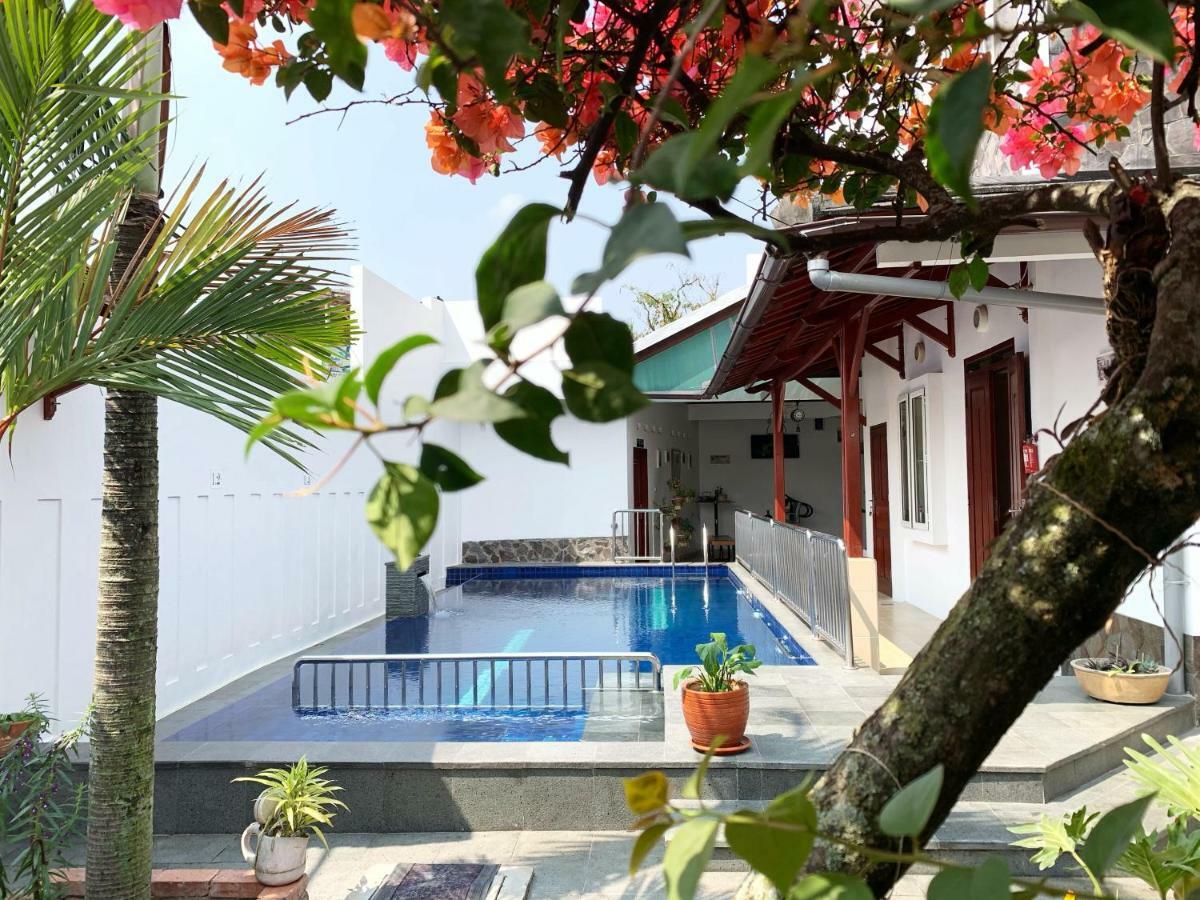 Villa Rumah Ibu Dago Bandung Esterno foto