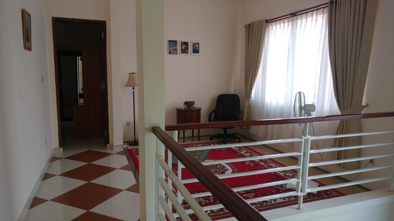 Villa Rumah Ibu Dago Bandung Esterno foto